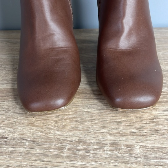 Madden Girl Steve Madden While Elegant Brown Ankle Boots - Picture 4 of 12